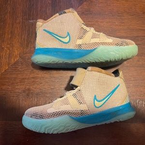 Toddler basketball shoes